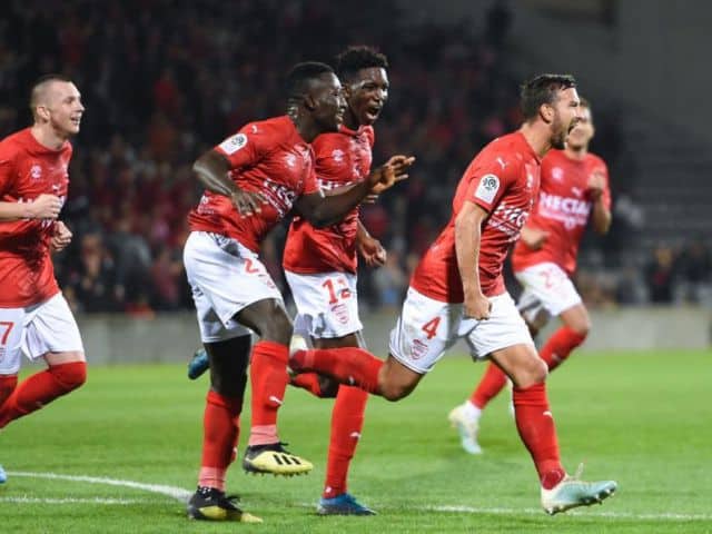 Soi kèo bóng đá Metz vs Nimes, 9/05/2021 - Ligue 1