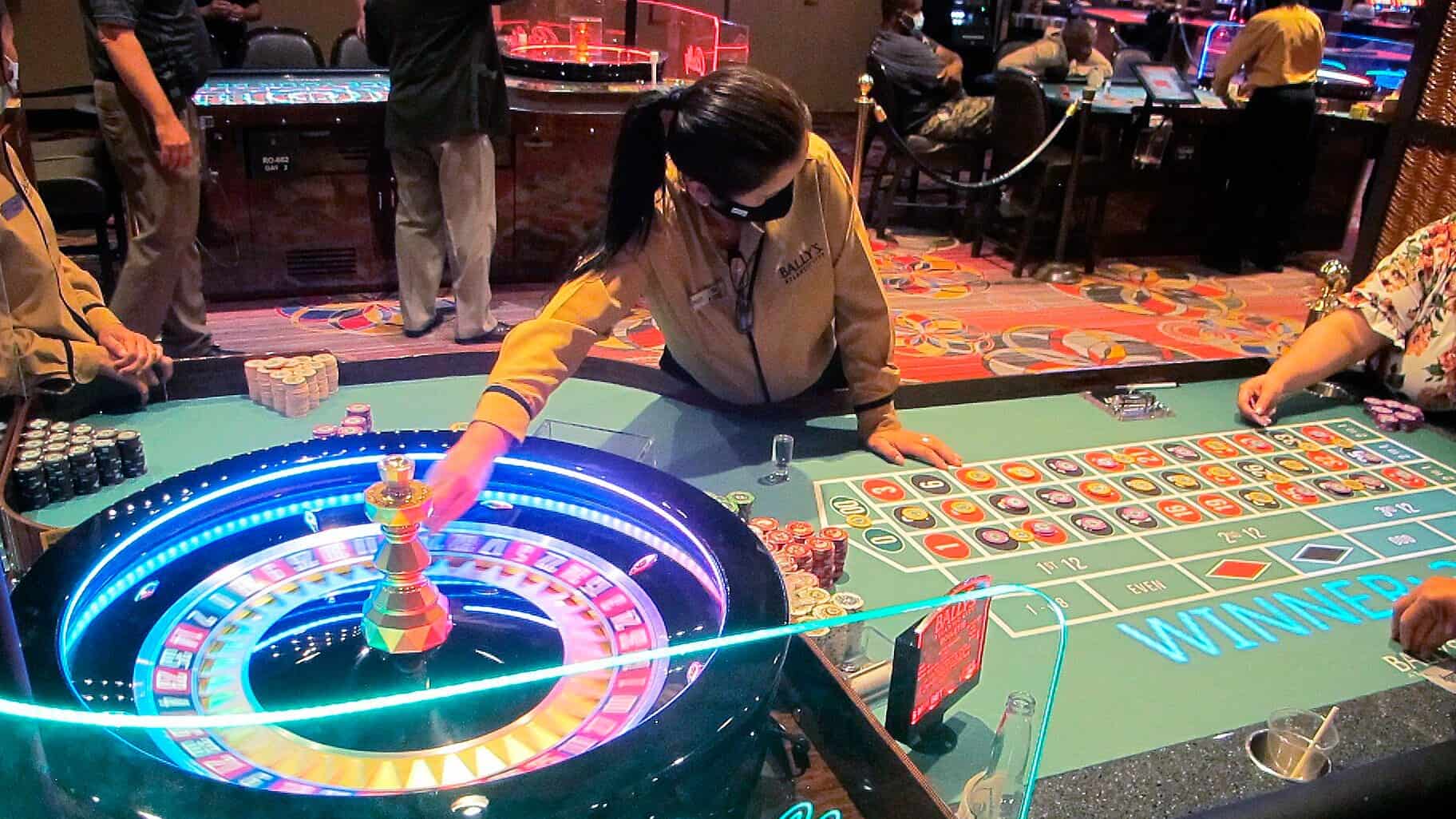 Áp dụng cách đặt cược này khi chơi Roulette để kiếm tiền mang về